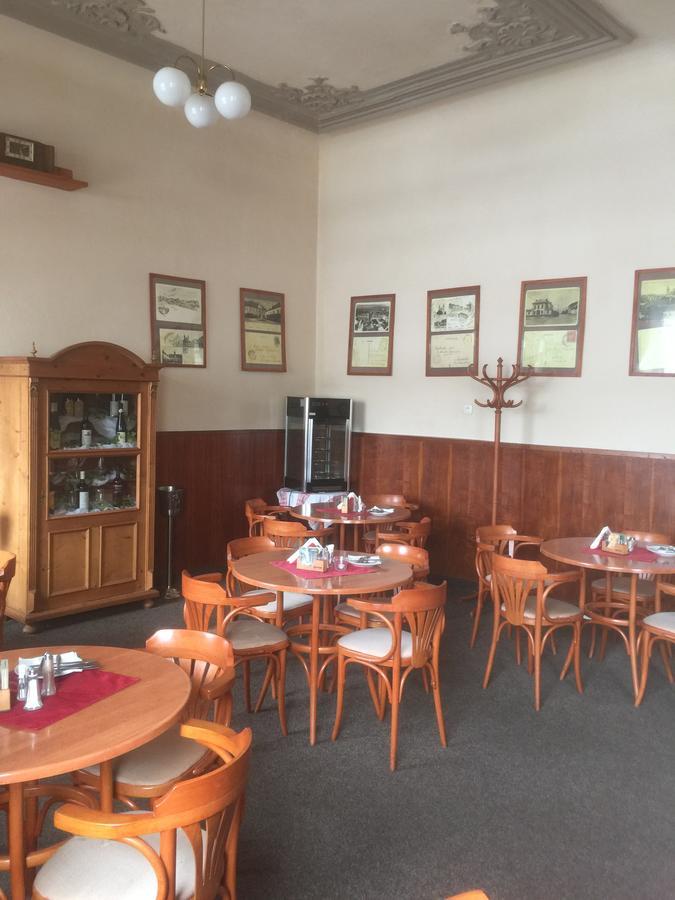 Hotel Dvorak Chrast Dış mekan fotoğraf
