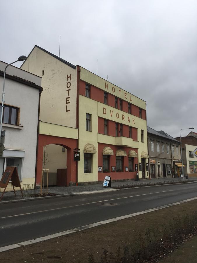 Hotel Dvorak Chrast Dış mekan fotoğraf